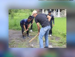 Petugas Lapas Bukittinggi Gelar Bakti Sosial Bersih-Bersih Masjid Baitussalam dalam Rangka HBP ke-62